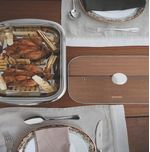 Asadera-con-tapa-de-vidrio-cosmos-de-43X28cm-Tramontina