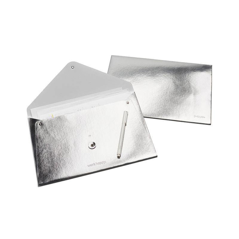 Folio-de-cubierta-suave-color-plata-Poppin-3-6419