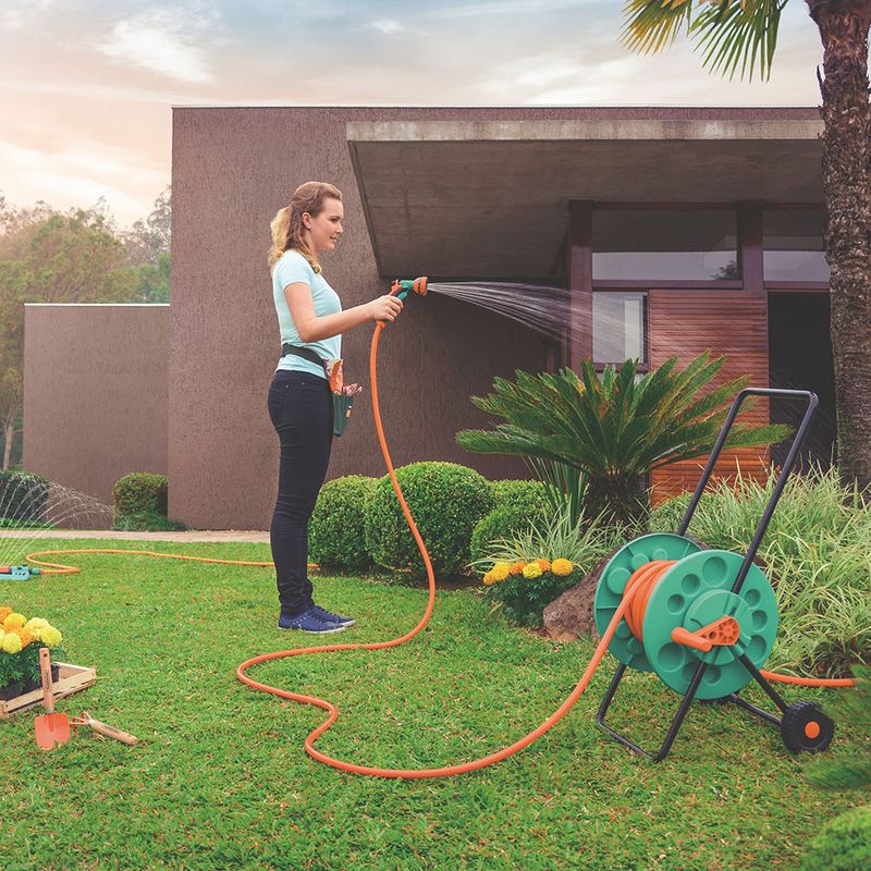 Manguera-para-jardin-flexible-y-reforzada-25m-color-naranja-4-AccesTramontina-3-7130