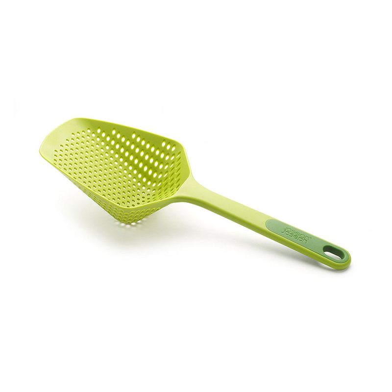 Cuchara-con-ranuras-color-verde-para-servir-alimento-Joseph-Joseph-1-7623