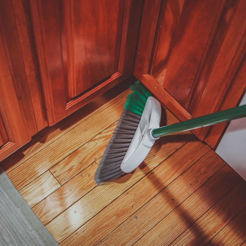 Escoba-angular-precisi-n-Libman-3-27845