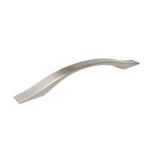 Manija de aluminio 96 mm de niquel