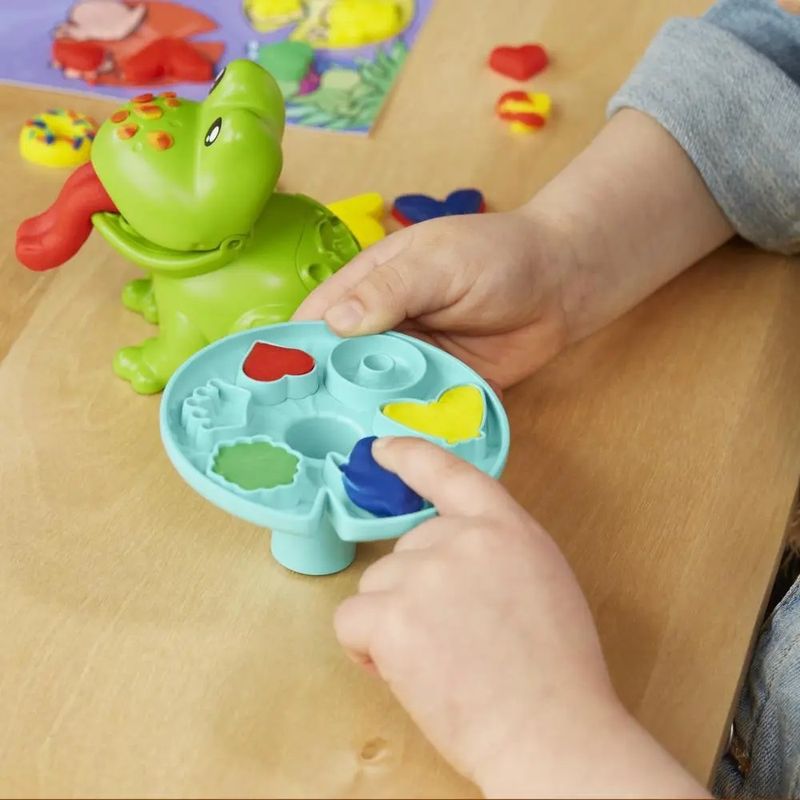 Play-Doh-Primeras-creaciones-con-la-Rana-y-los-colores-2-42049