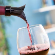 Tapon dispensador aireador de vino